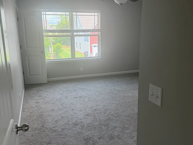 2324 Shafer Dr — Photo 7