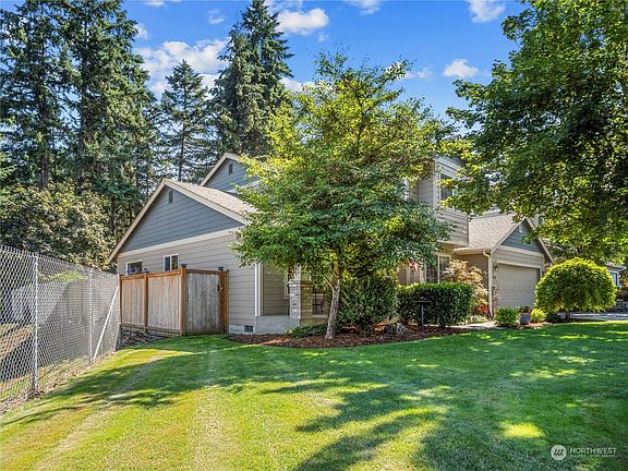 3rd image of 19001 Silver Creek Avenue E