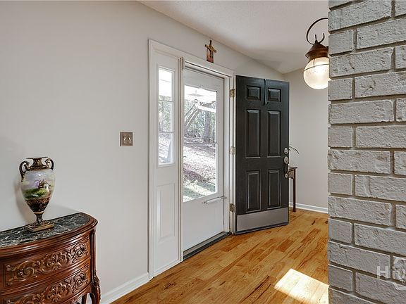 4th image of 245 Cedar Springs Drive
