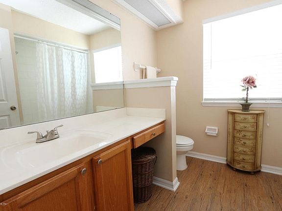 2nd image of 972 Staveley Dr W