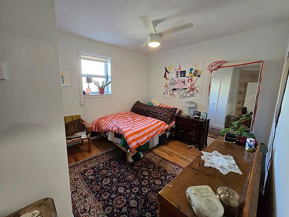 4th image of 3022 Richmond St APT B