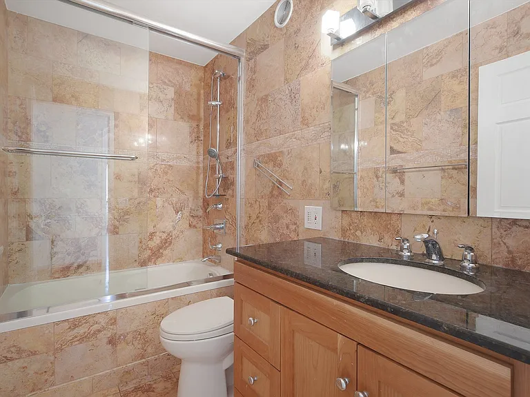 1169 S Plymouth Ct #301 — Photo 11