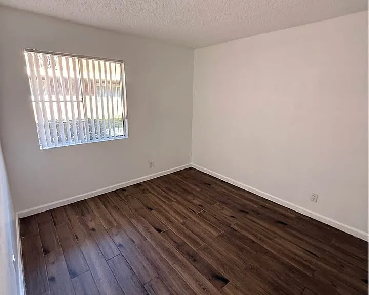 38604 10th St E #15 — Photo 10