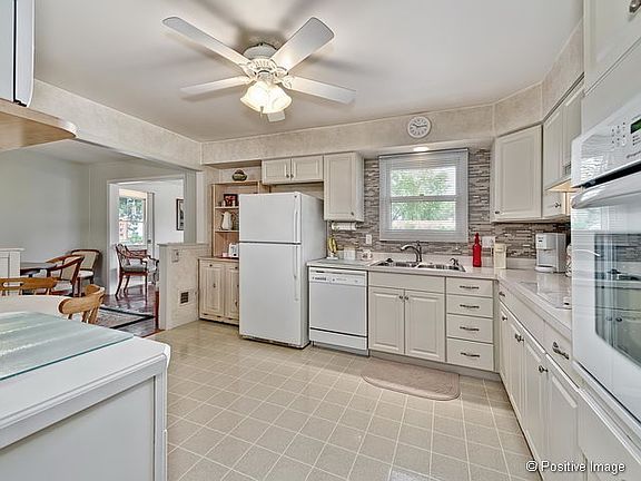 4th image of 6422 Arnold Dr
