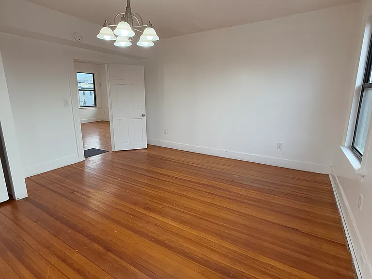 72 Cedar St #2 — Photo 4