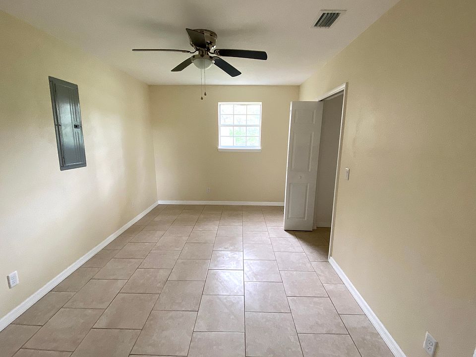 1st image of 6403 County Road 17 S #5