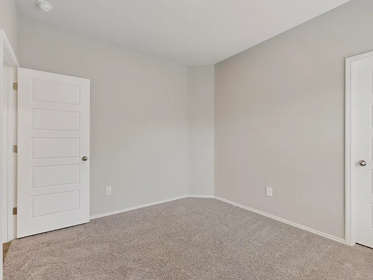 3038 Laguna Clfs — Photo 15
