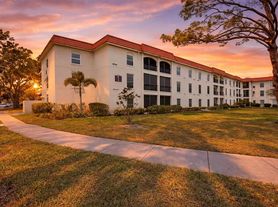 2700 Bayshore Blvd