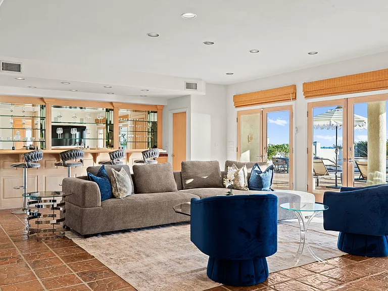 6410 Sea Cove Dr — Photo 16