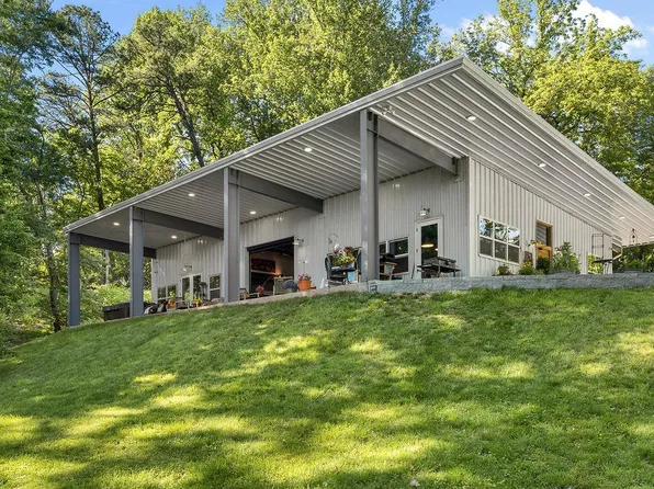 129 Lyle St, Franklin, NC 28734