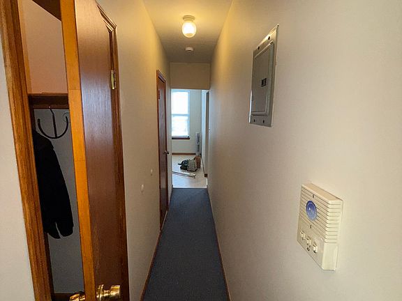 5th image of 7514 Metropolitan Ave Floor 2