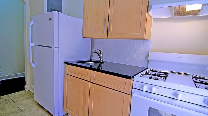 Rented by Tryax Realty Management | media 6