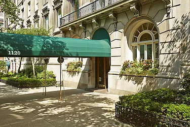 1120 Fifth Avenue in Carnegie Hill