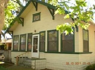 1609 3rd St, Escalon, CA 95320