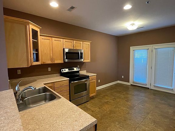 4th image of 2120 Cherry Hill Dr APT 104