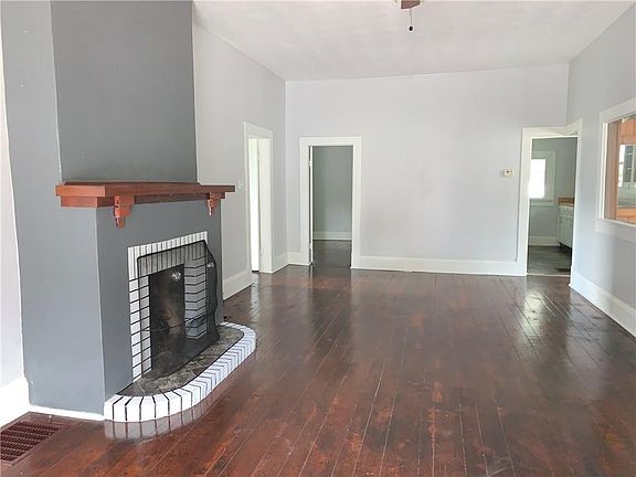 2nd image of 710 W Pike St