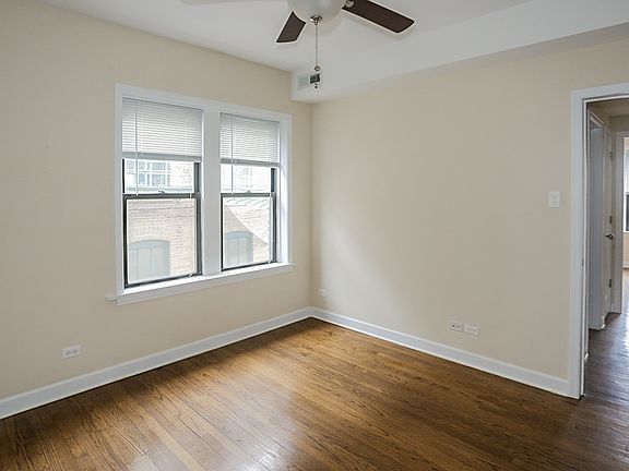 3rd image of 1821 1/2 W Leland Ave #3