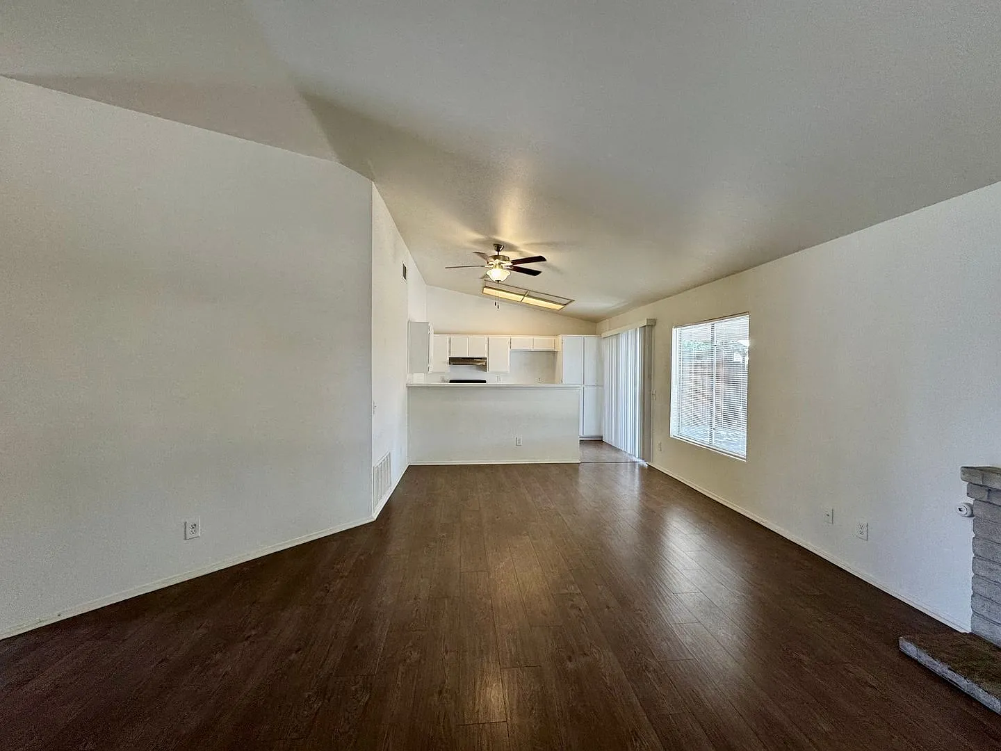 Adelanto Home- 3 Bedrooms, 2 Bathrooms, Laminate Floors, Large Back Yard — Photo 4