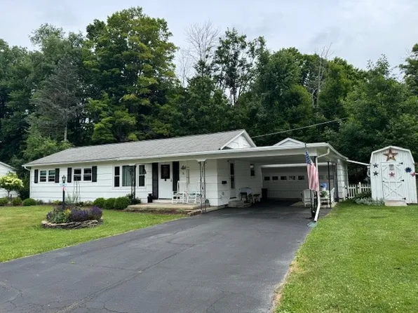 8 Park Ln, Wellsville, NY 14895