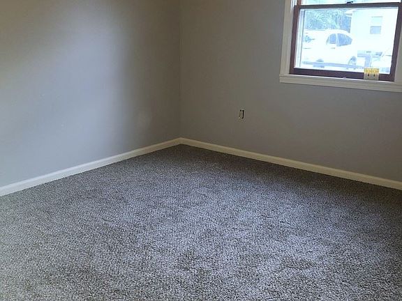 4th image of 909 E Quincy St APT B