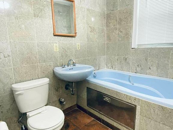 4th image of 30-35 49th St #1S