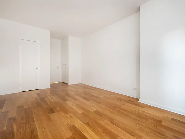 60 East 8th Street image 5 of 8