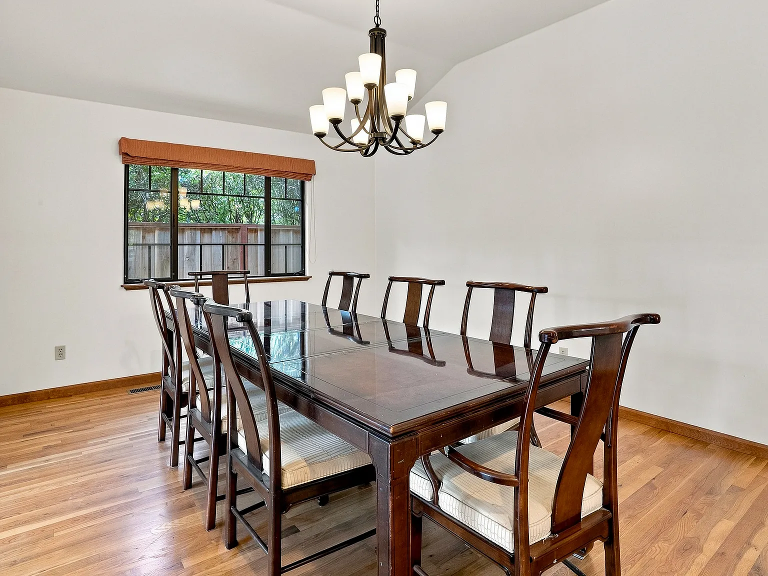 3 bed, 1603 sqft, $6,200 — Photo 4