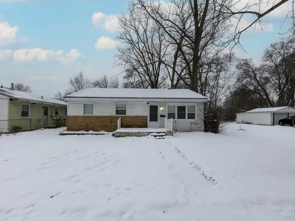 2621 Lynnwood Ave, Saginaw, MI 48601