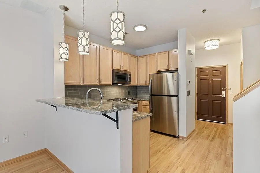 2 bed, 1.5 bath, 1235 sqft, $3,095 — Photo 3