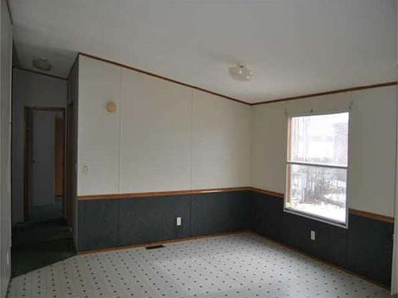 5th image of 100 King Cole Dr