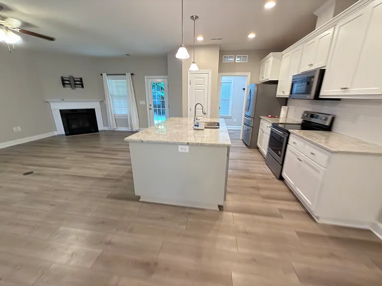 5226 Sustar Dr — Photo 5