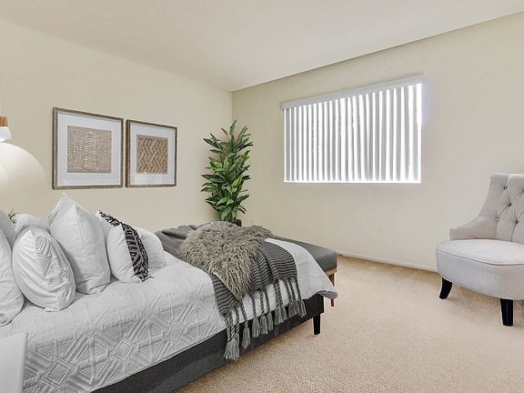 3rd image of 4423 Coldwater Canyon Ave #1
