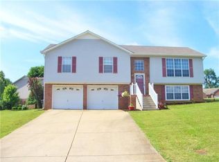121 Westfield Dr, Columbia, TN 38401