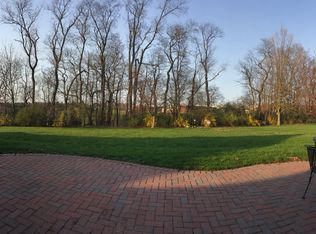 320 Monarch Dr, York, PA 17403