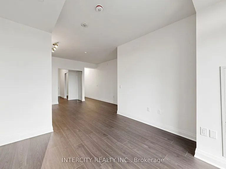 700 Sheppard Ave W #616 — Photo 6