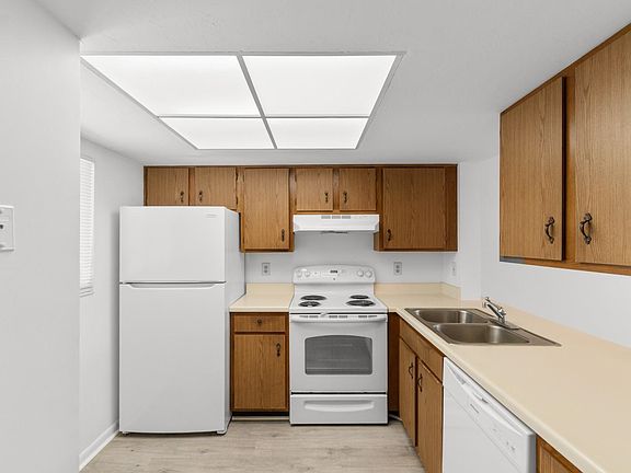 5th image of 1301 Pridgen Rd. #108