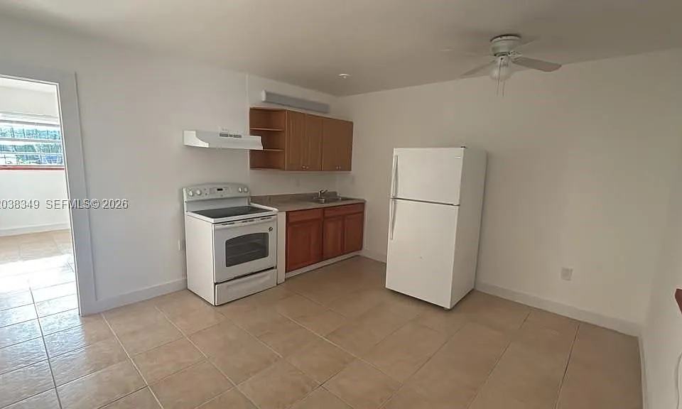 8450 NE Miami Ct #4