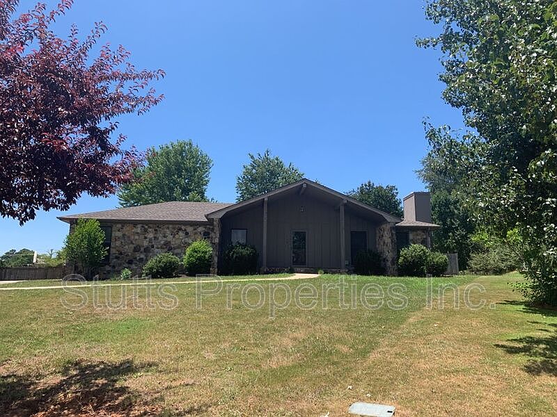 1st image of 109 Harvest Cir