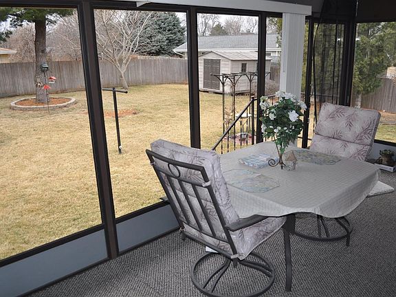 5th image of 1015 Lamplighter Ln