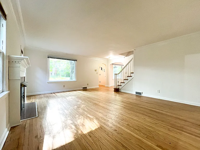94 Jennette Dr — Photo 5