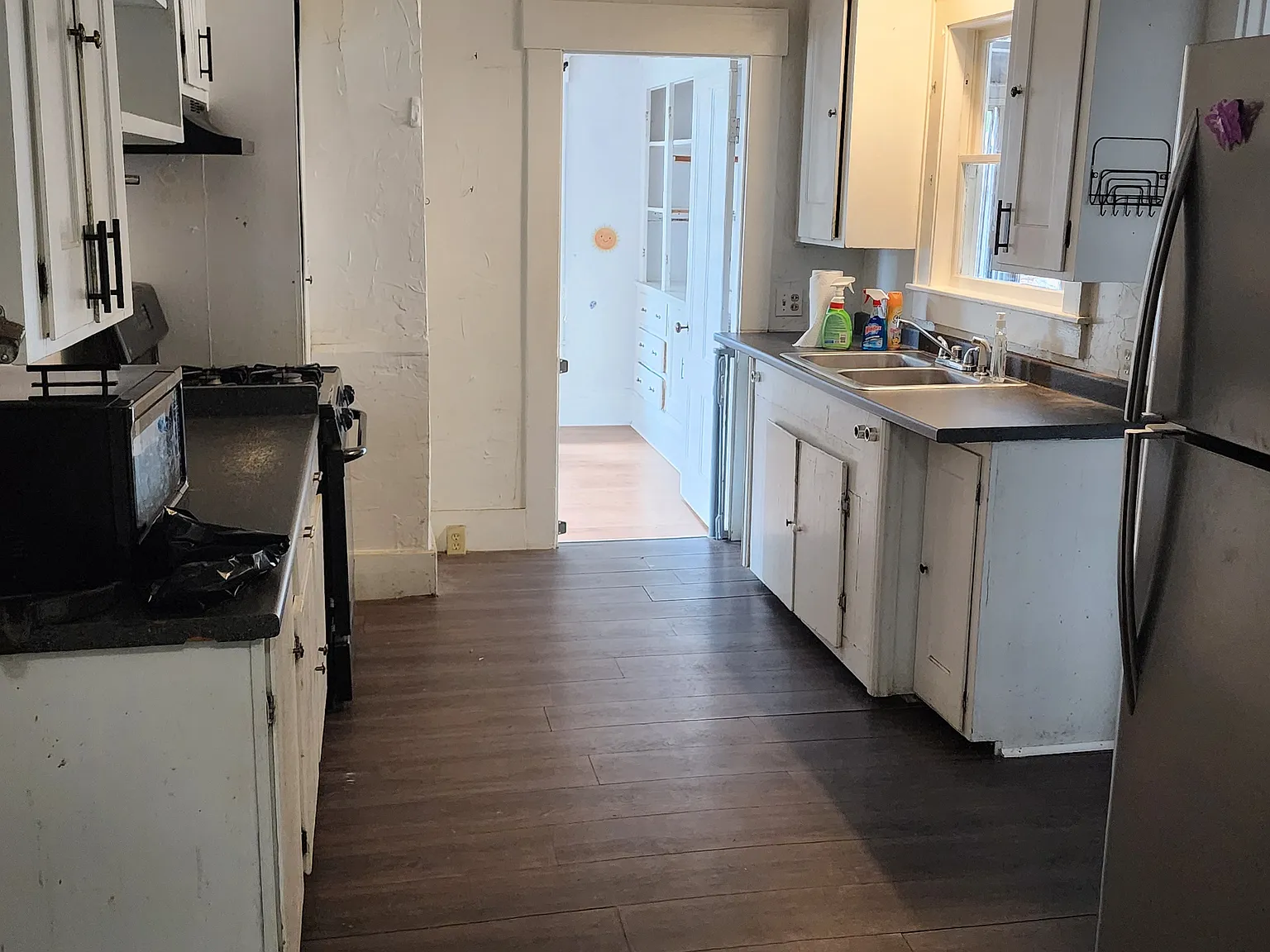 2 bed, 1000 sqft, $1,600 — Photo 2