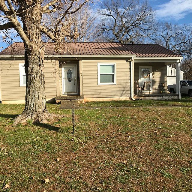 1st image of 305 Comer Ave
