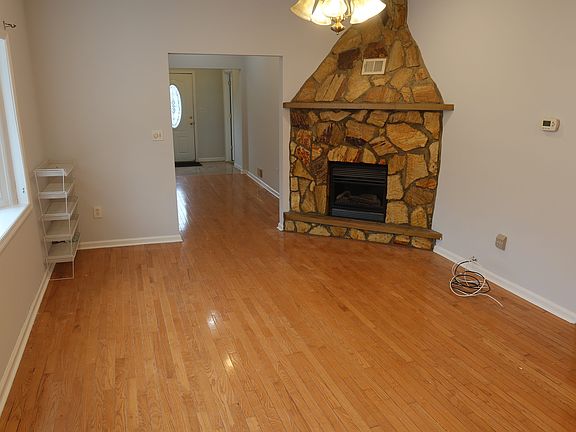 4th image of 173 E 54th St