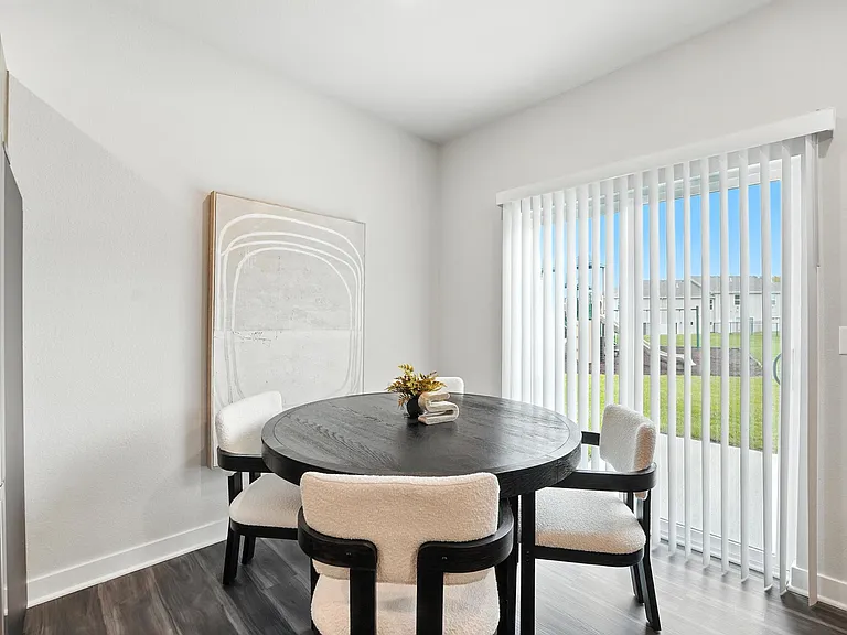 Barry West Townhomes — Photo 52