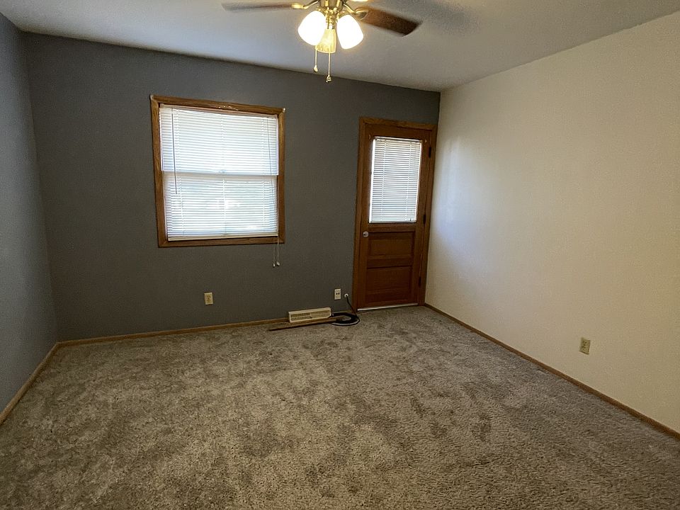 2nd image of 2910 W Oriole Dr Unit 2WLOWER