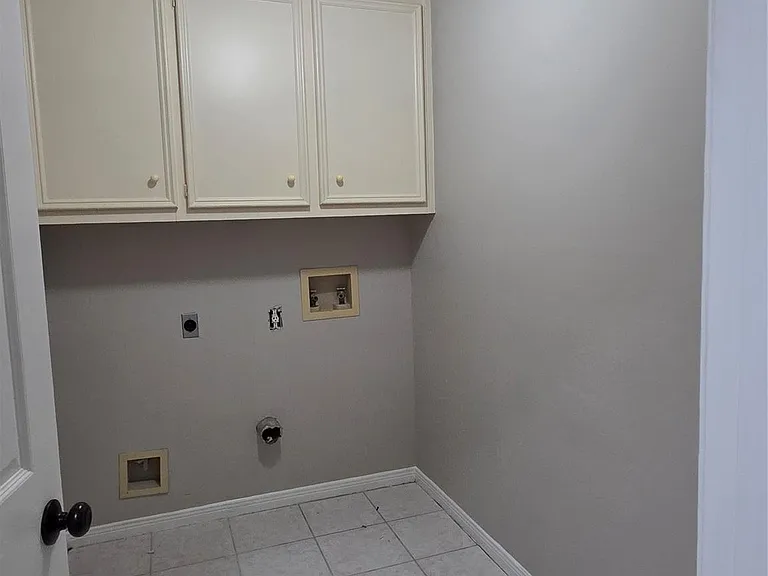 8706 Chelsworth Dr — Photo 20