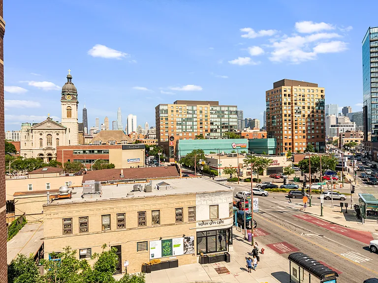 805 N. Milwaukee — Photo 37