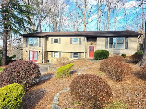 1524 Holly Cir, Wilkesboro, NC 28697