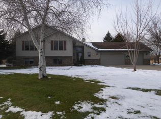975 Olympic Hills Pl, Owatonna, MN 55060