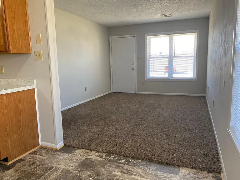 209 S Fort St #13 — Photo 2